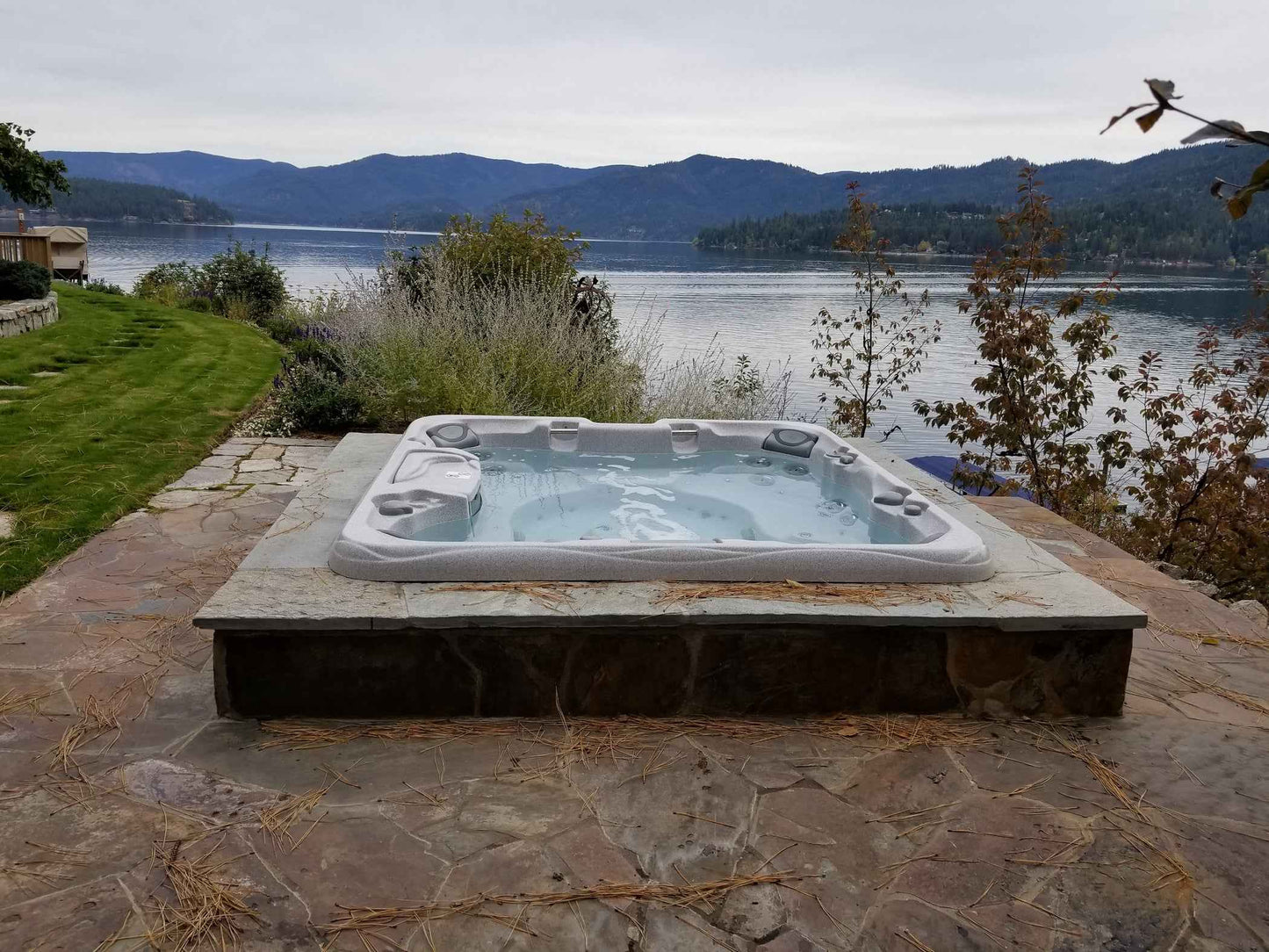 El Dorado Hot Tub - 5-Person Deep Comfort for Full-Body Hydrotherapy
